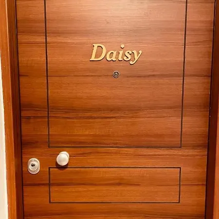 Daisy Apartment 15 Min To Acropolis Athens Exterior photo