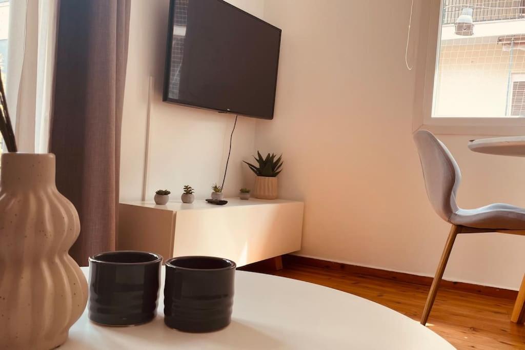 Apartment Daisy 15 Min To Acropolis Athens