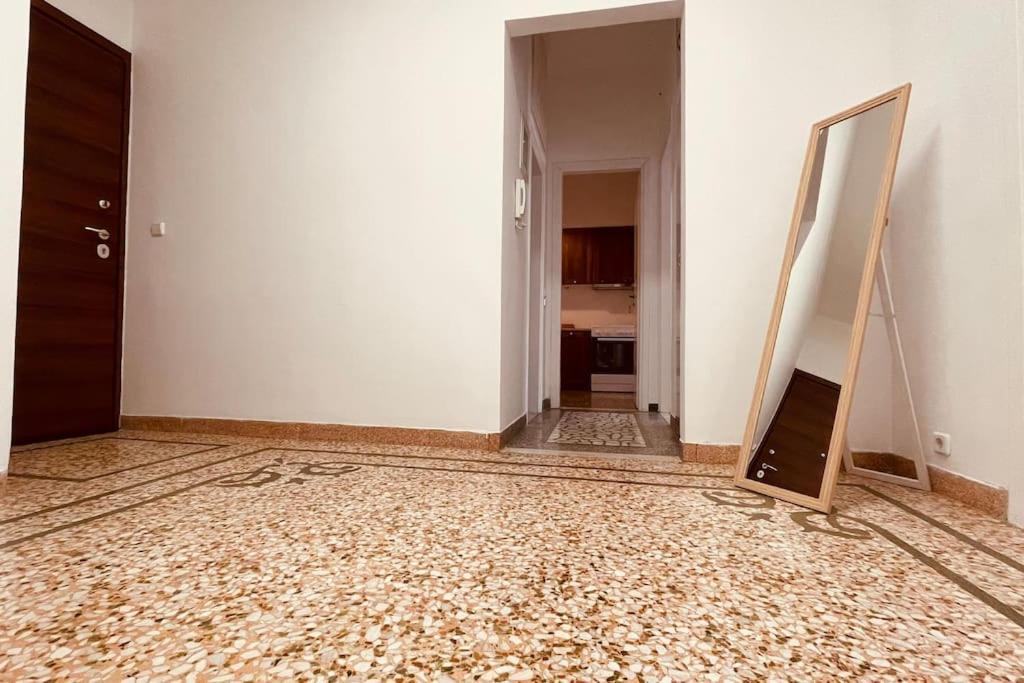 Apartment Daisy 15 Min To Acropolis Athens