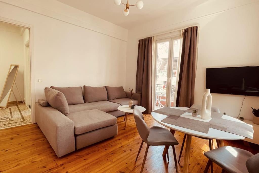 Apartment Daisy 15 Min To Acropolis Athens