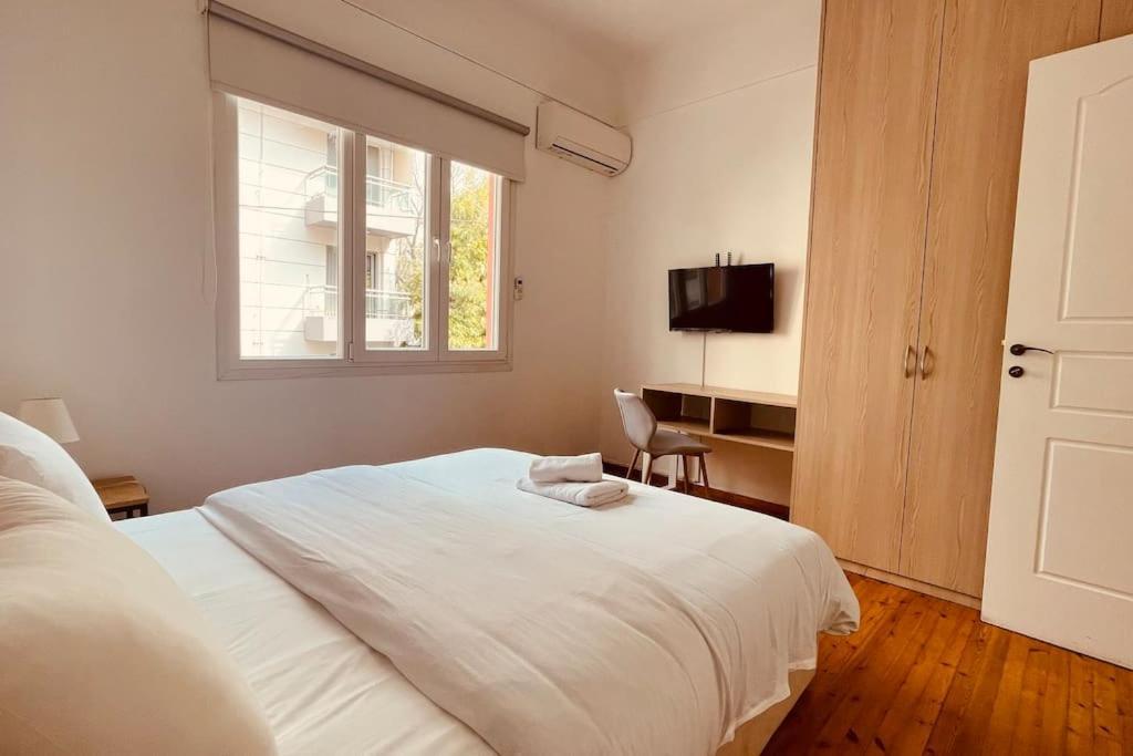 Apartment Daisy 15 Min To Acropolis Athens